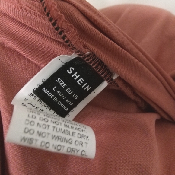 Shein dusty pink rutched off shoulder top - Picture 3 of 3